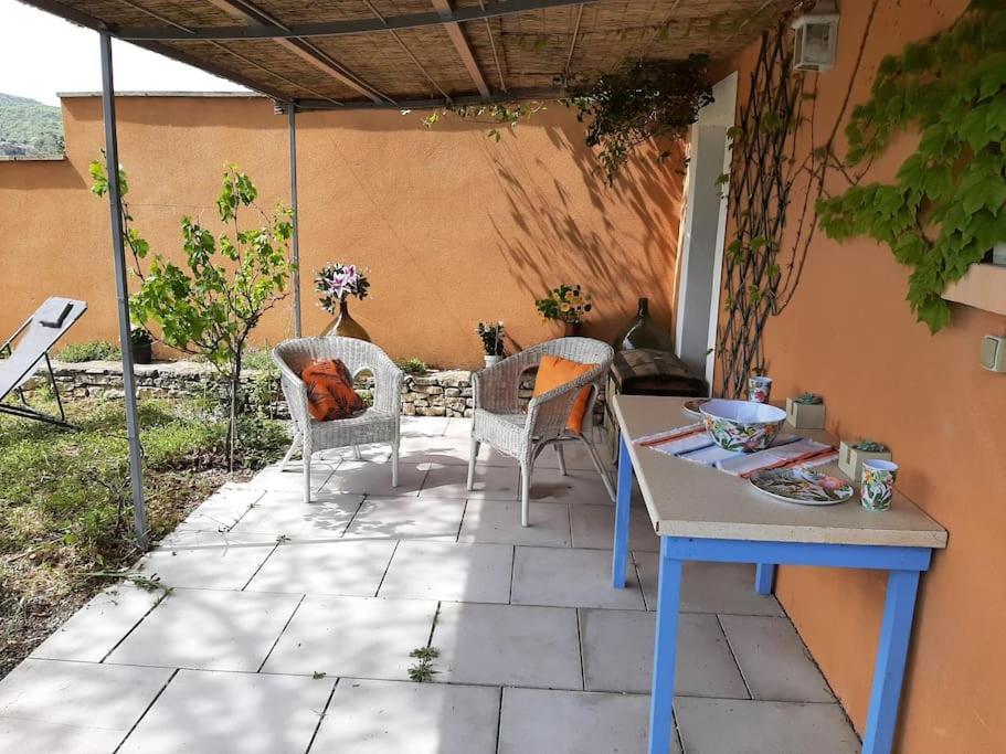 Ferienwohnung T.Belle Vue Panoramique Au Coeur Du Luberon 40M2 + Pergola . Jardin. P Apt Exterior foto