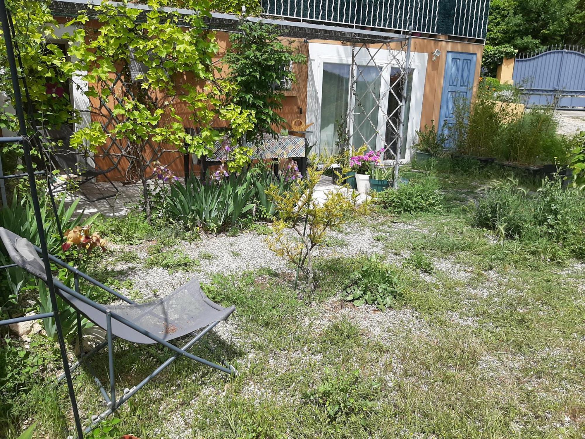 Ferienwohnung T.Belle Vue Panoramique Au Coeur Du Luberon 40M2 + Pergola . Jardin. P Apt Exterior foto